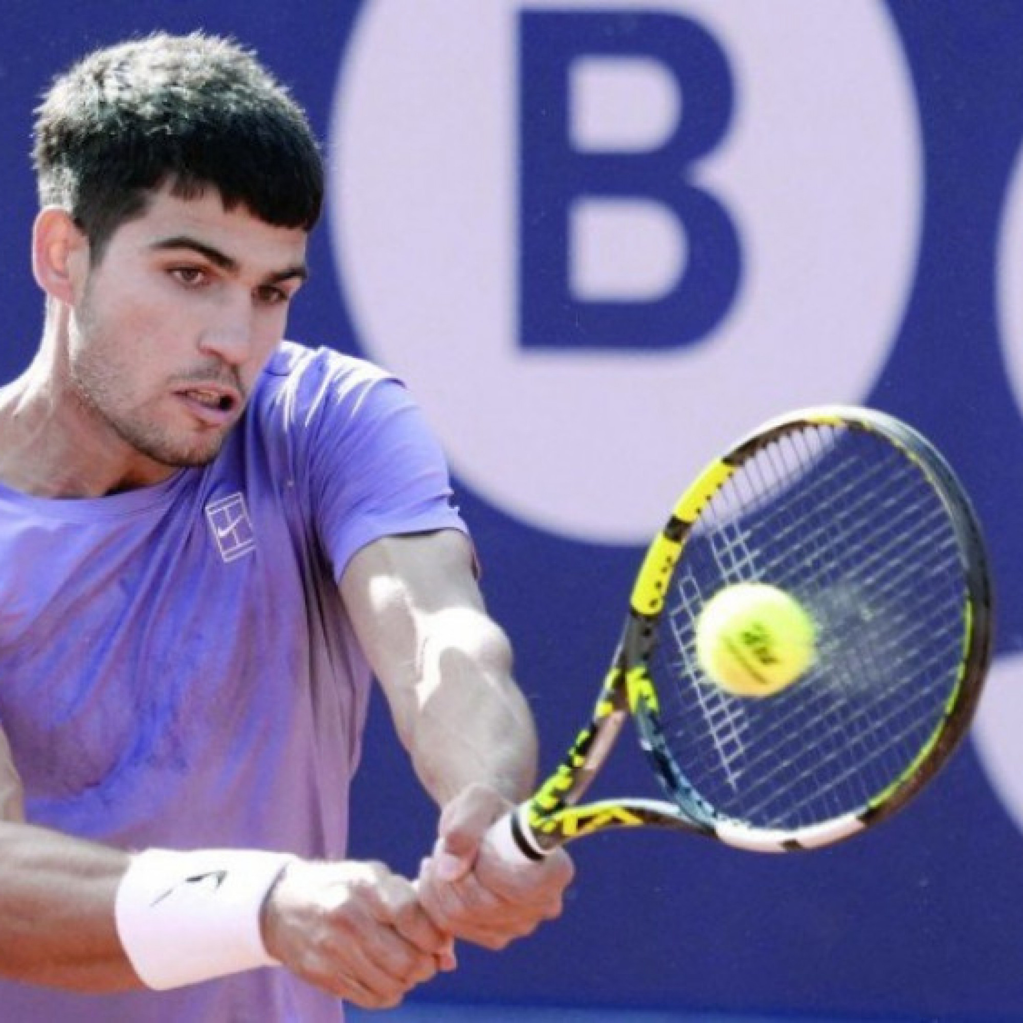  - Alcaraz khiến đối thủ “phát điên”, biến cú đánh thành vũ khí tâm lý ở Barcelona Open