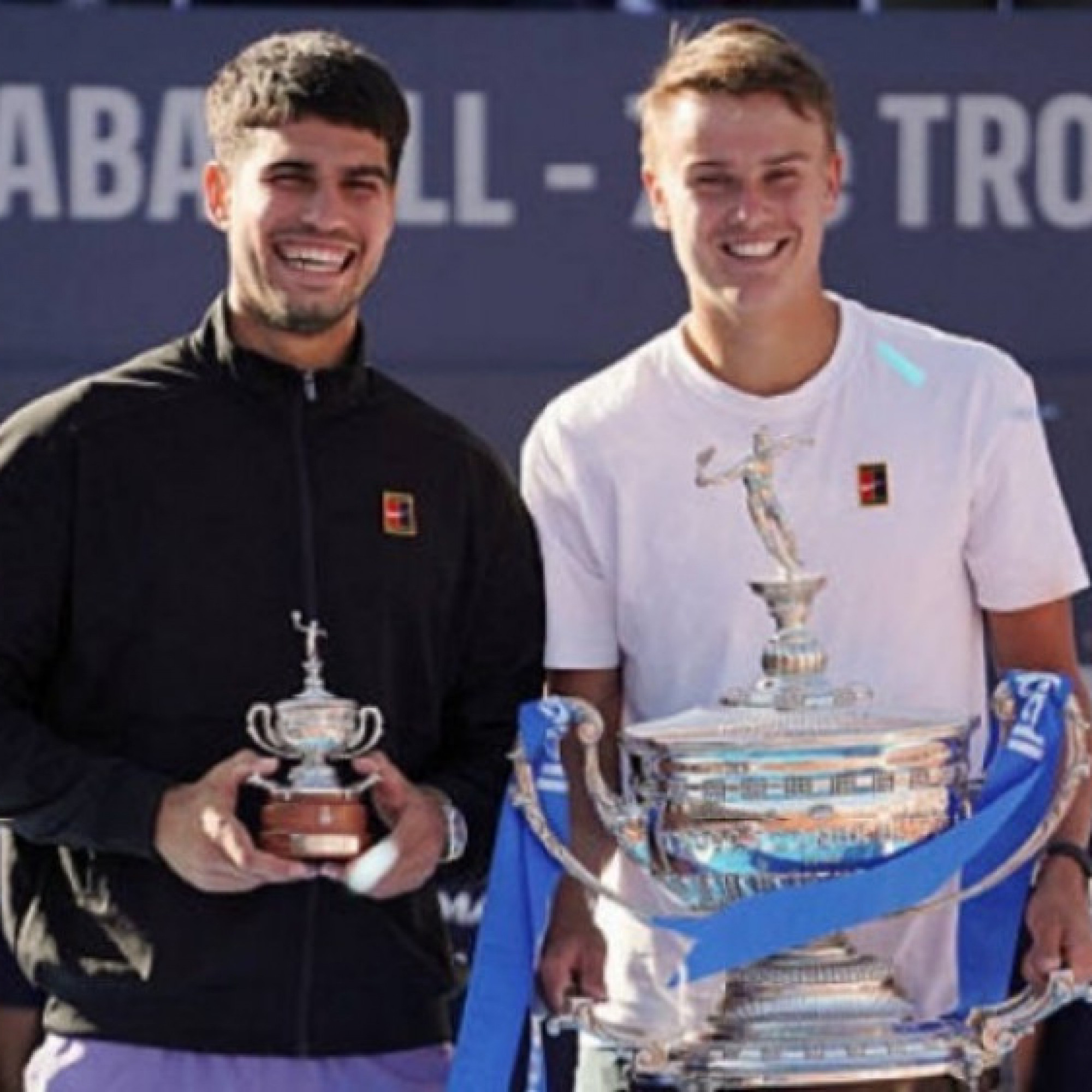  - Alcaraz mất top 2 vào tay Zverev, Rune trở lại top 10 (Bảng xếp hạng tennis 21/4)