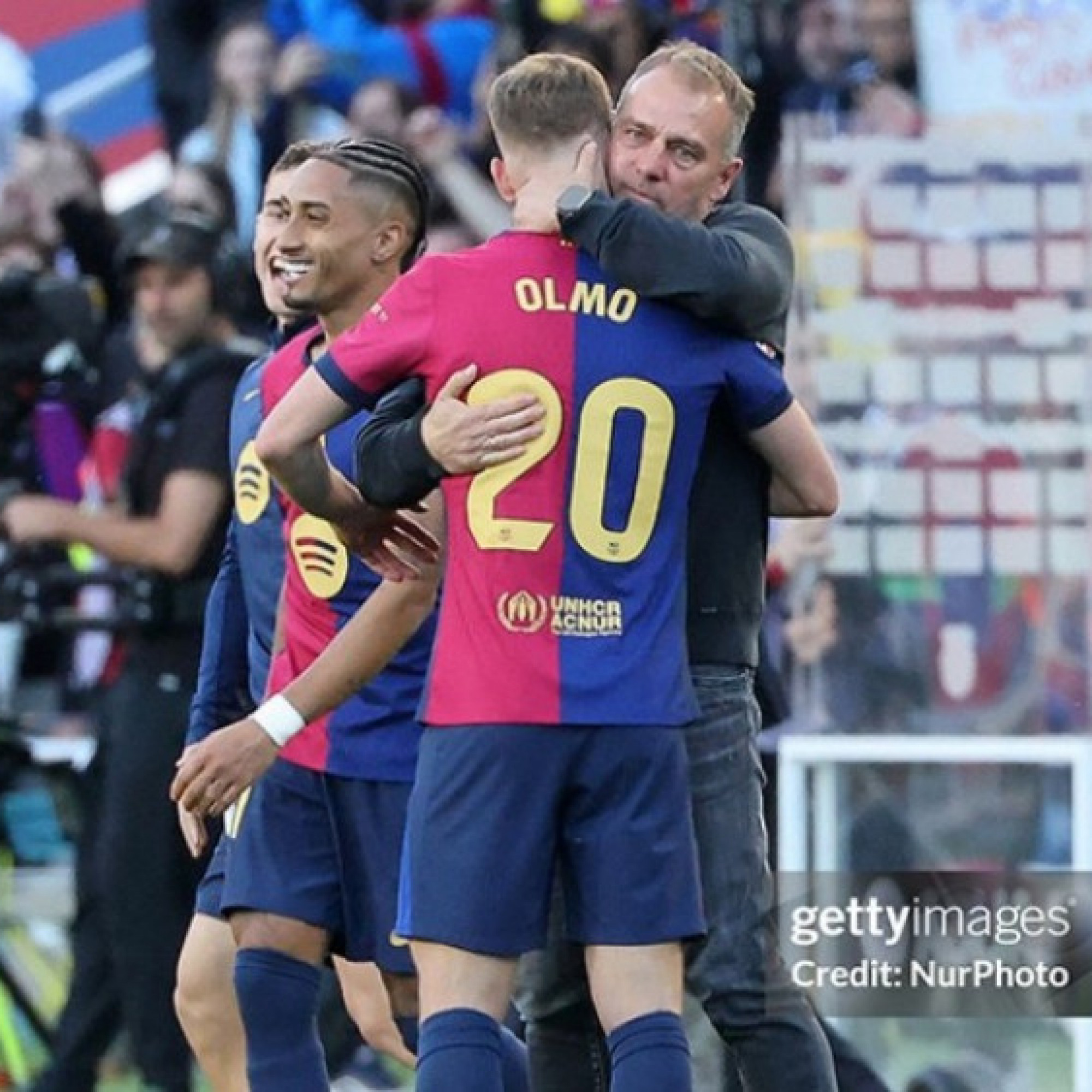  - Barcelona lập kỷ lục sút 40 vào 1: HLV Flick ngạc nhiên, khen "tiểu Messi"