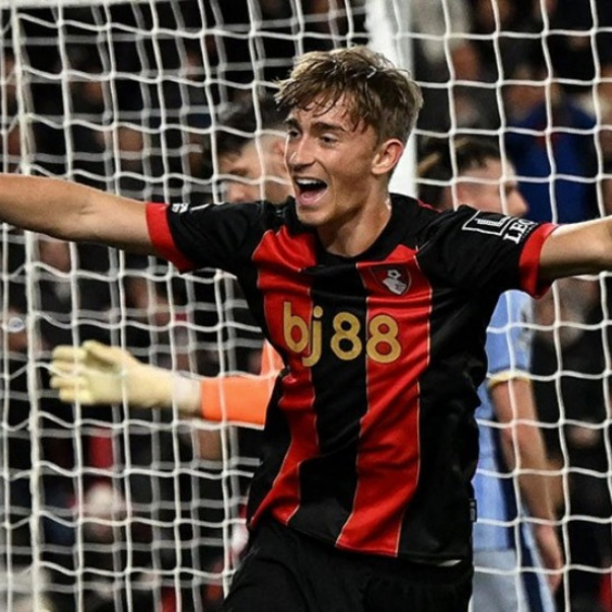  - Chelsea vượt Liverpool, chuẩn bị đón trung vệ 50 triệu bảng được Real Madrid thèm khát