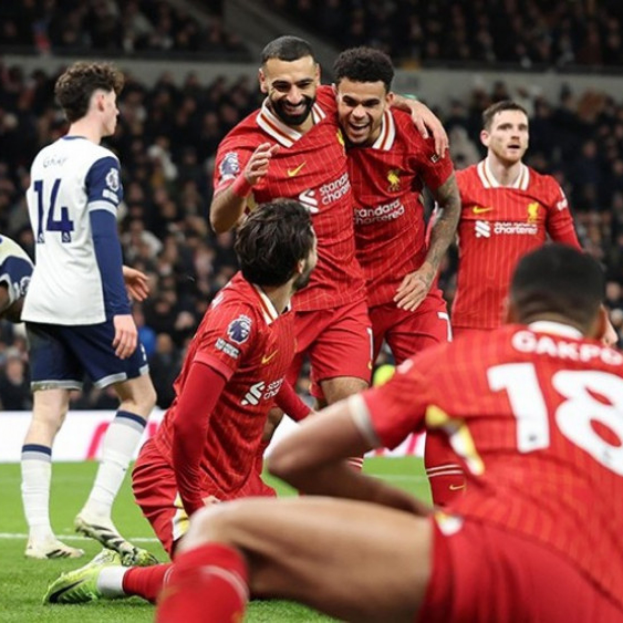  - Dự đoán tỷ số vòng 34 Ngoại hạng Anh: Liverpool thắng đậm đăng quang, MU khó "đòi nợ"