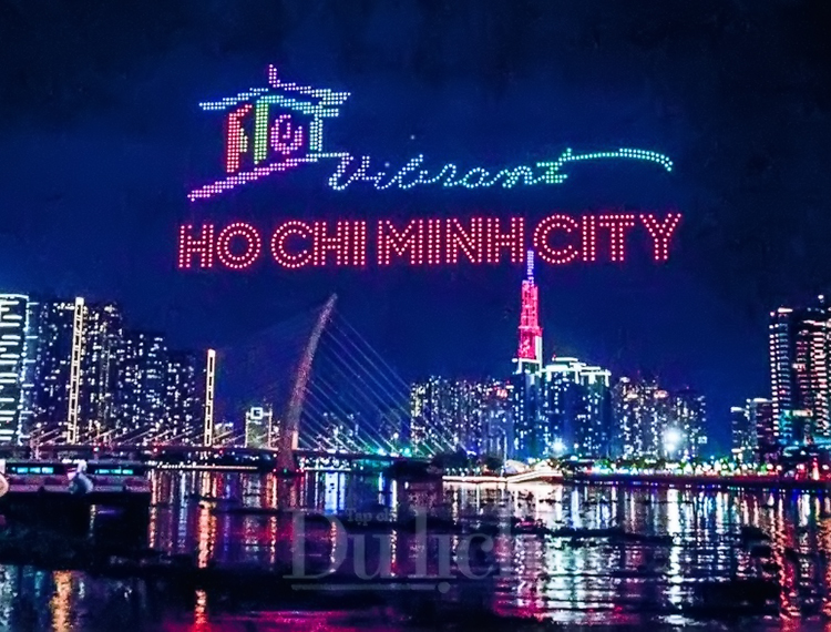 Tổng duyệt: Hàng ngàn drone thắp sáng bầu trời TP.HCM đêm 28/4