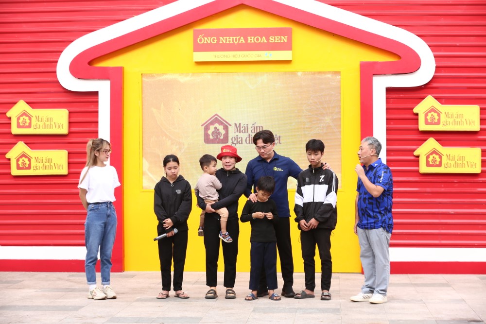Đại Nghĩa, Nguyễn Quang Dũng xót xa trước hoàn cảnh người phụ nữ bị bệnh K gồng gánh nuôi 4 con sau khi chồng mất - 6