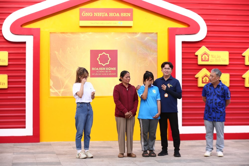 Đại Nghĩa, Nguyễn Quang Dũng xót xa trước hoàn cảnh người phụ nữ bị bệnh K gồng gánh nuôi 4 con sau khi chồng mất - 12