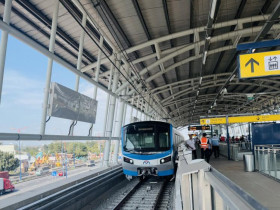  - Metro số 1 tăng chuyến, chạy sớm từ 4h30 phục vụ người dân xem duyệt binh 30/4