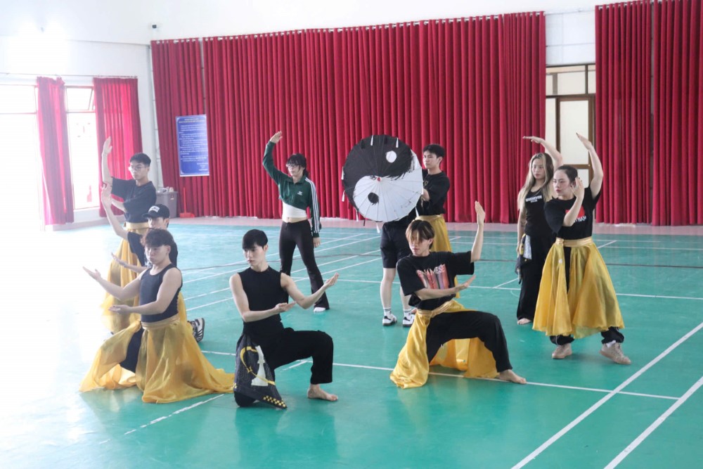 Các nhóm nhảy Bảng Quốc tế tập luyện cực cháy, chuẩn bị đối đầu trong đêm chung kết Dalat Best Dance Crew 2025 - 5