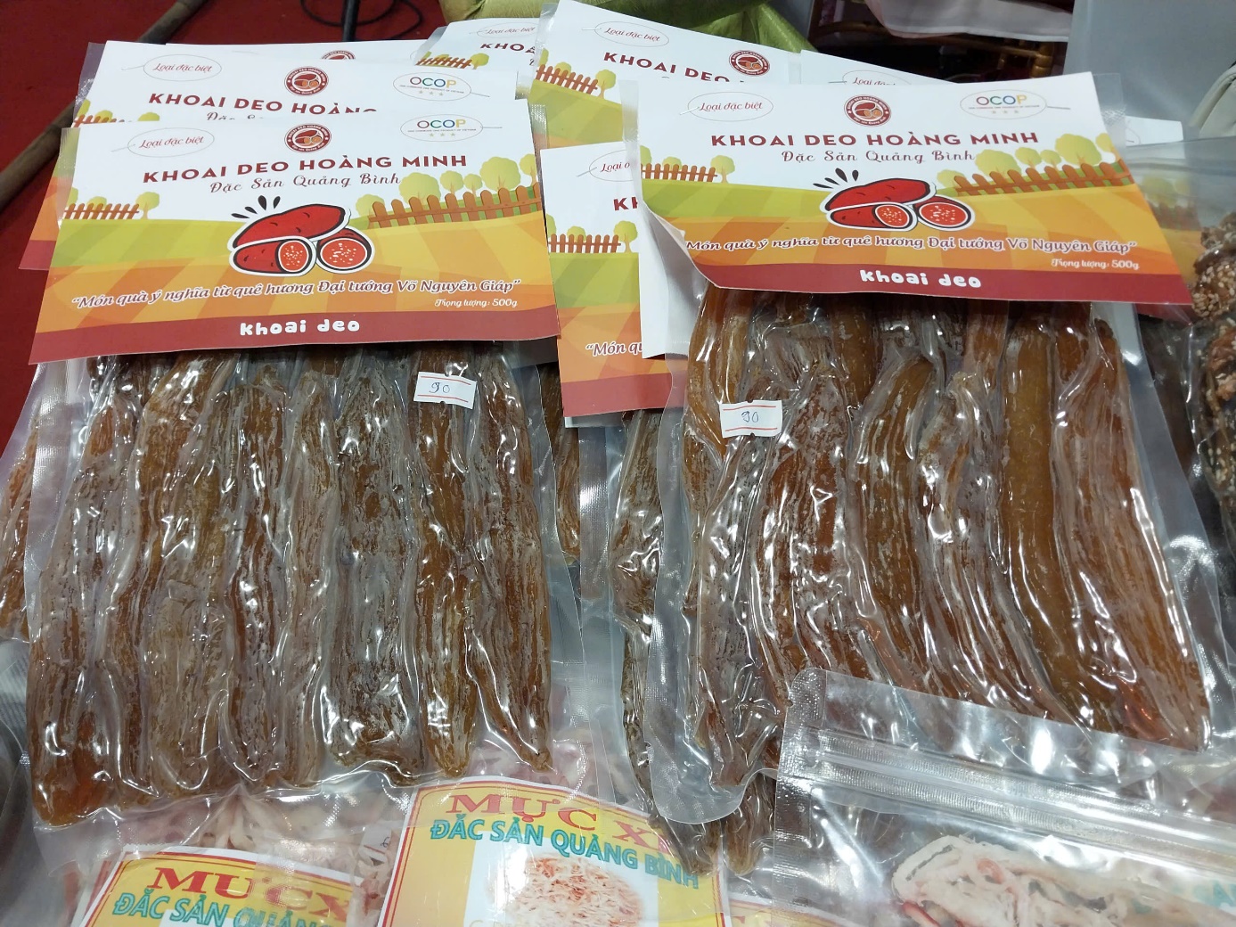 Gần 70 gian hàng ẩm thực các tỉnh, thành hội tụ bên bờ sông Hương - 15