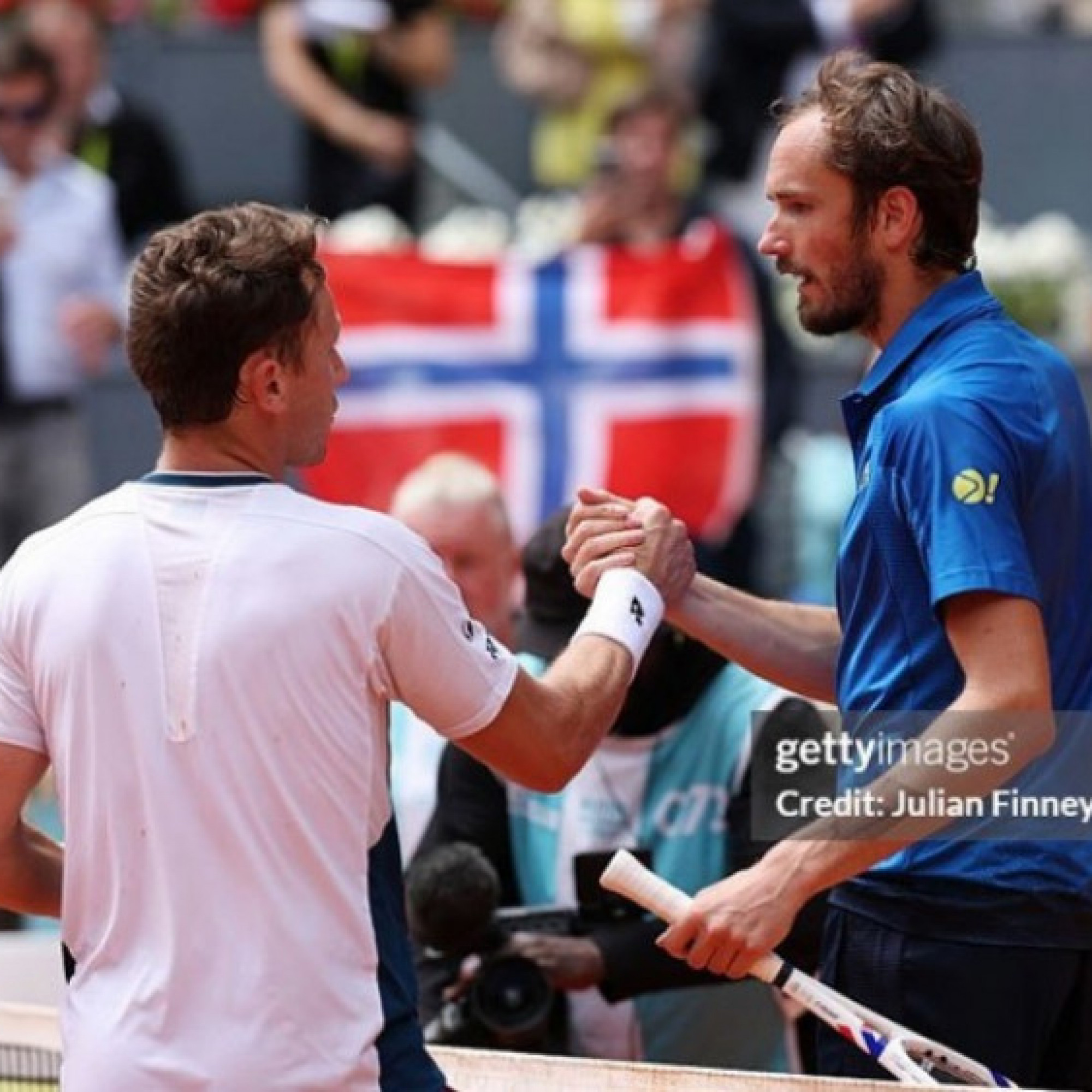  - Nóng nhất thể thao sáng 2/5: Ruud hạ Medvedev ở Madrid Open, tái lập kỷ lục của Nadal