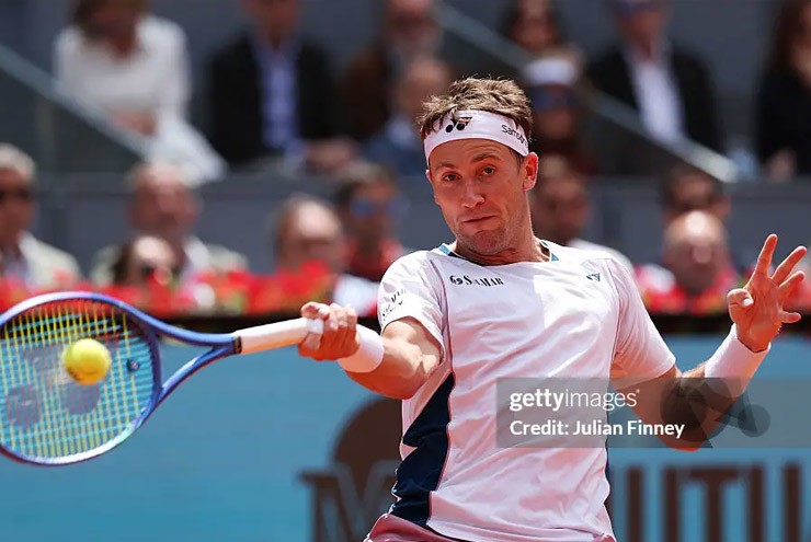 Nóng nhất thể thao sáng 2/5: Ruud hạ Medvedev ở Madrid Open, tái lập kỷ lục của Nadal - 1