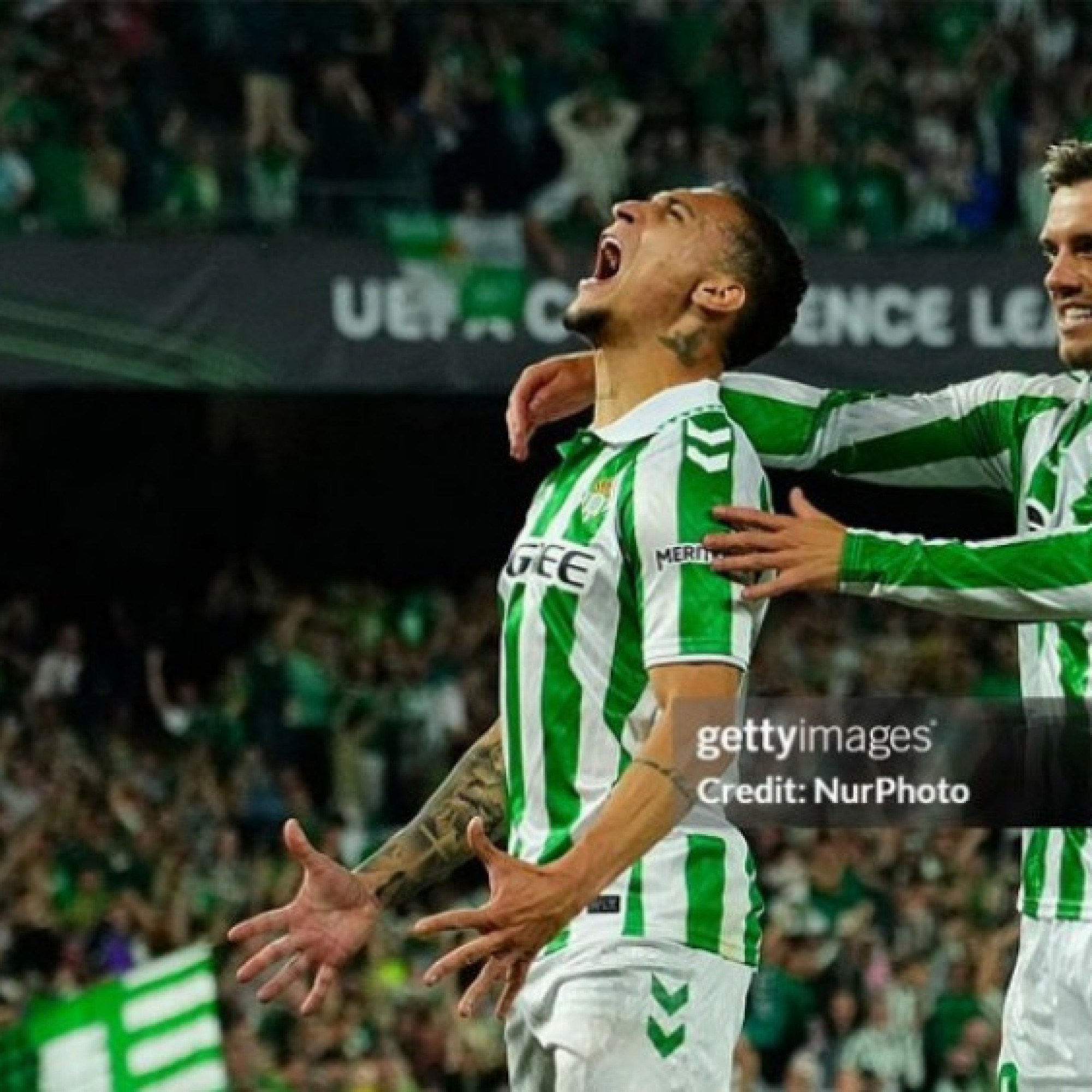  - Antony lập siêu phẩm vào lưới De Gea, cựu sao Betis muốn "bắt cóc"