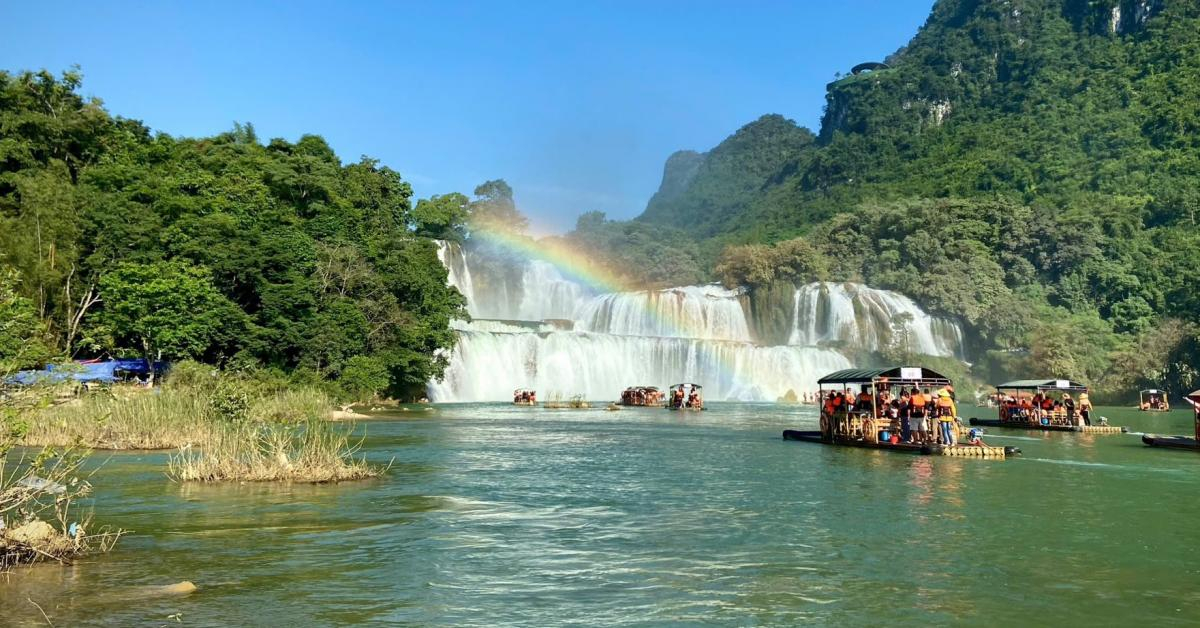 Không biết mua vé Khu du lịch thác Bản Giốc ở đâu?