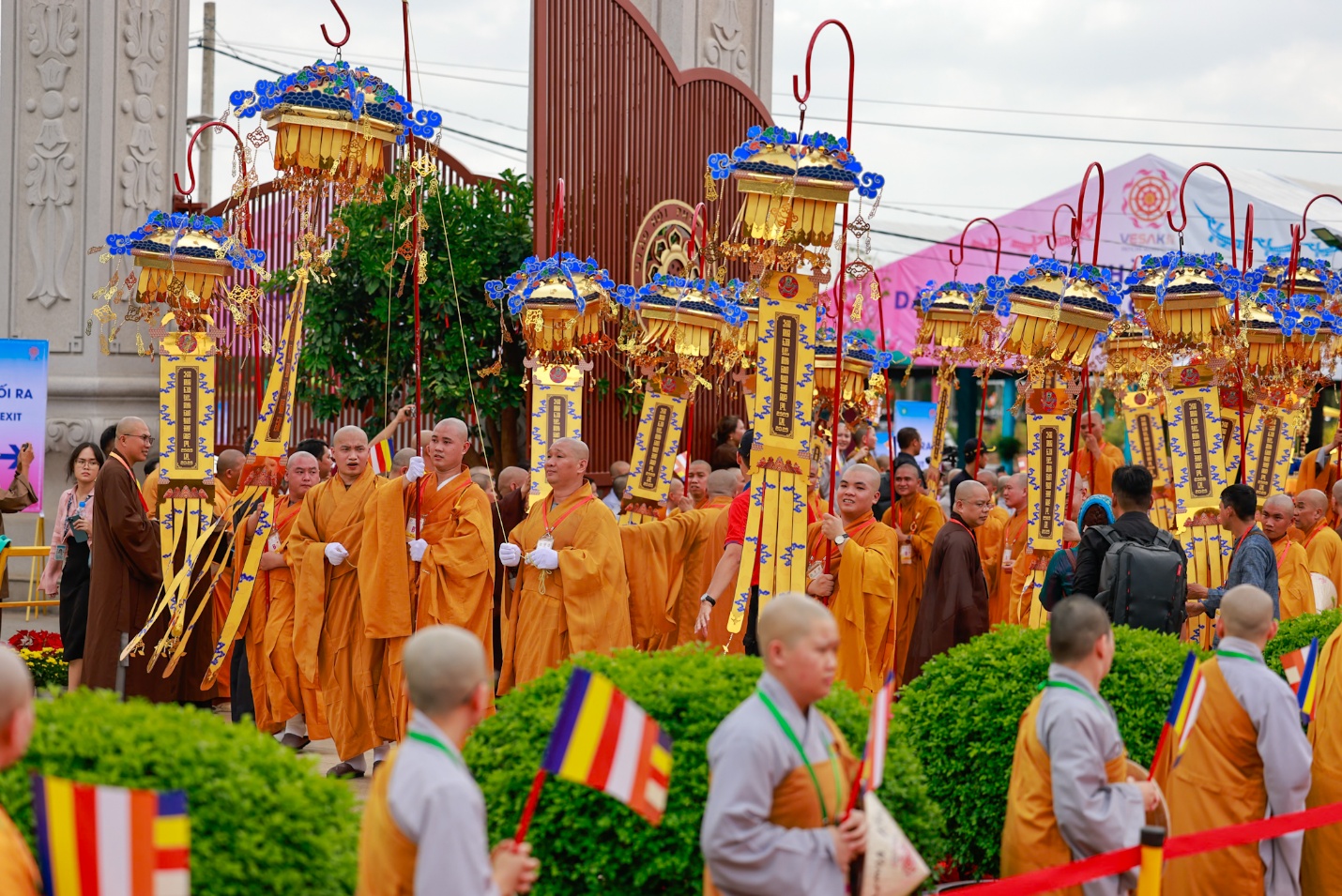 can canh xa loi duc phat tai chua thanh tam - 2
