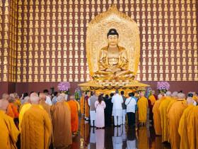  - Tạm hoãn, phật tử chưa thể chiêm bái xá lợi Đức Phật vào ngày mai