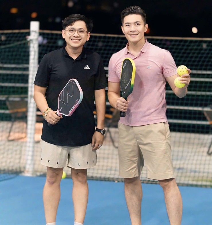 “Hoàng tử xiếc”, hot girl bóng chuyền chăm chỉ tập luyện, chuẩn bị tranh tài giải pickleball YBA 2025 - 1