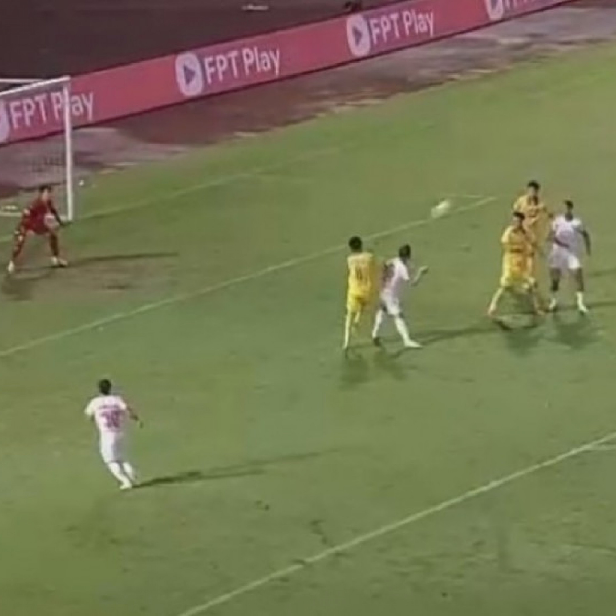  - Video bóng đá Hải Phòng - SLNA: Đôi công hấp dẫn, cột dọc cứu thua (V-League)
