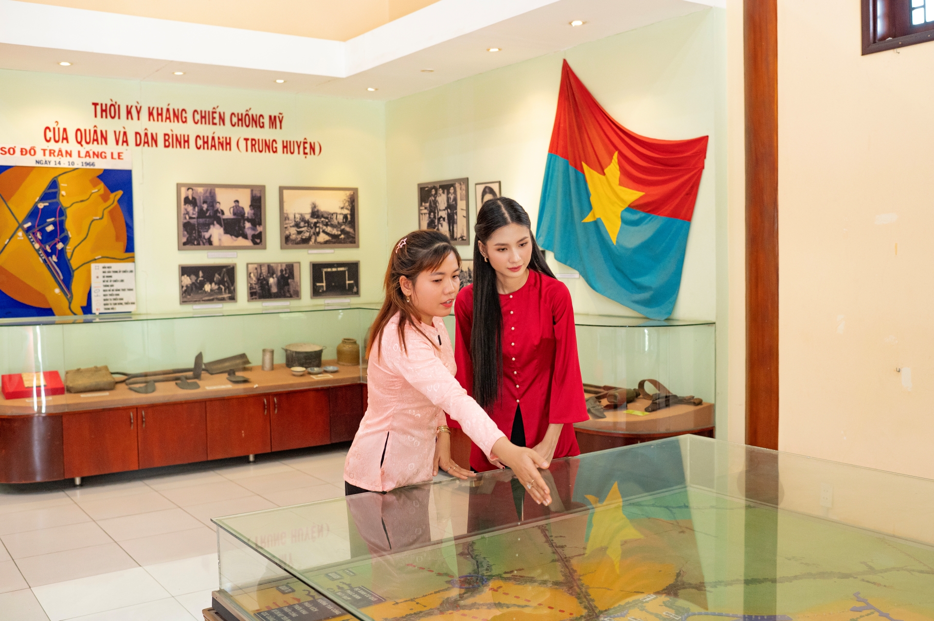 binh chanh binh yen va hao hung qua goc nhin cua hoa hau nguyen thanh ha - 3