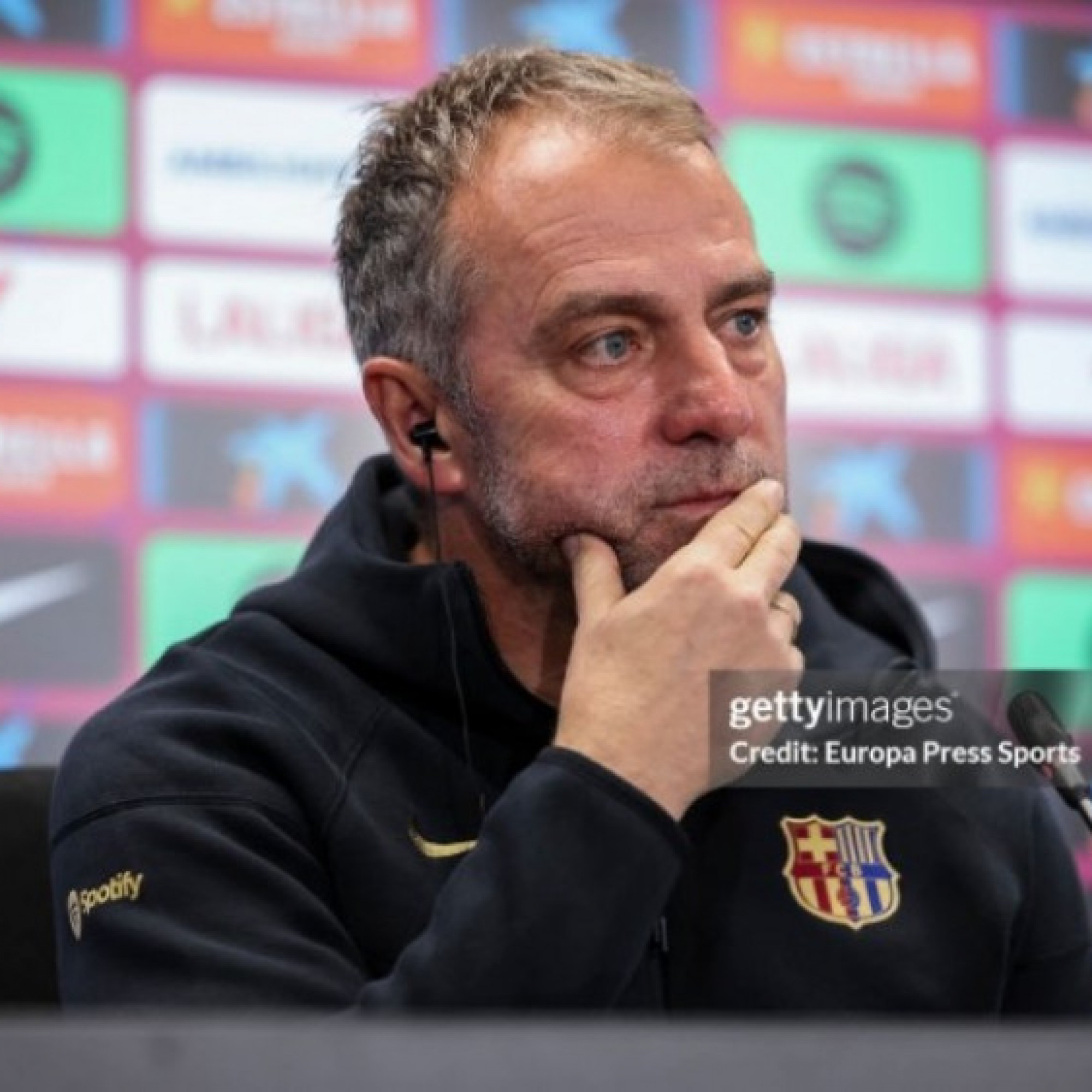  - Barca đua vô địch: HLV Flick chốt thủ môn bắt bán kết Cúp C1 & Siêu kinh điển