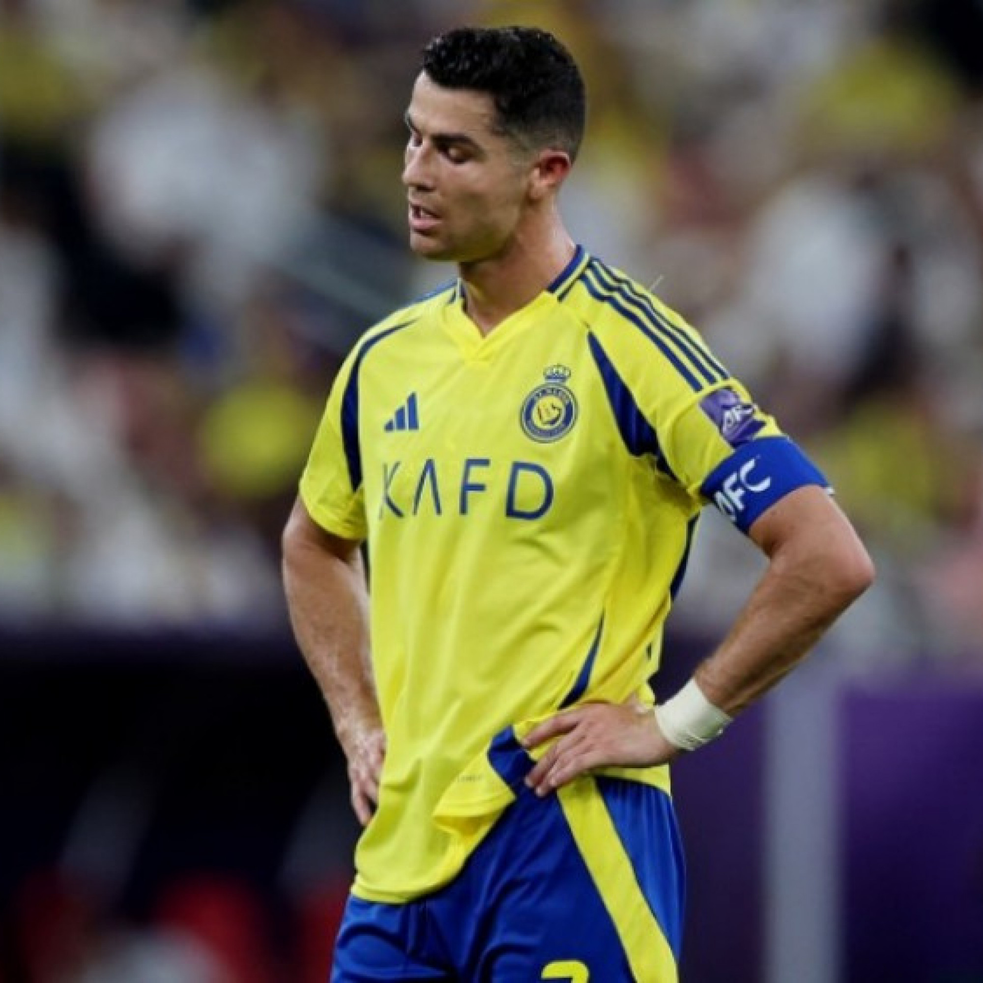  - Ronaldo dễ lại trắng tay: 600 triệu euro, mục tiêu 1000 bàn & chuyến phiêu lưu ở Ả Rập