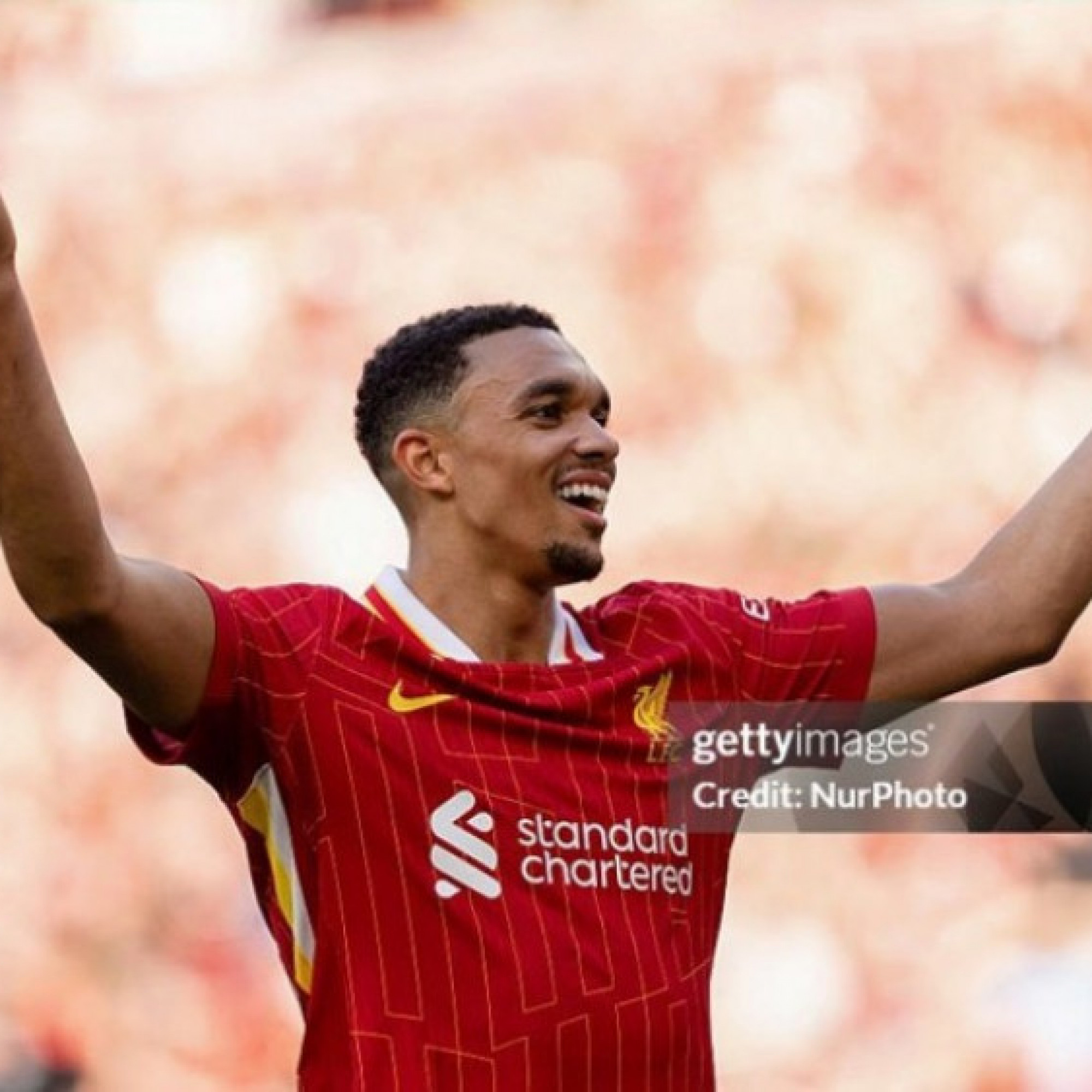  - Fan Liverpool tức điên, "The Kop" cho phép Arnold sang Real sớm với giá bèo