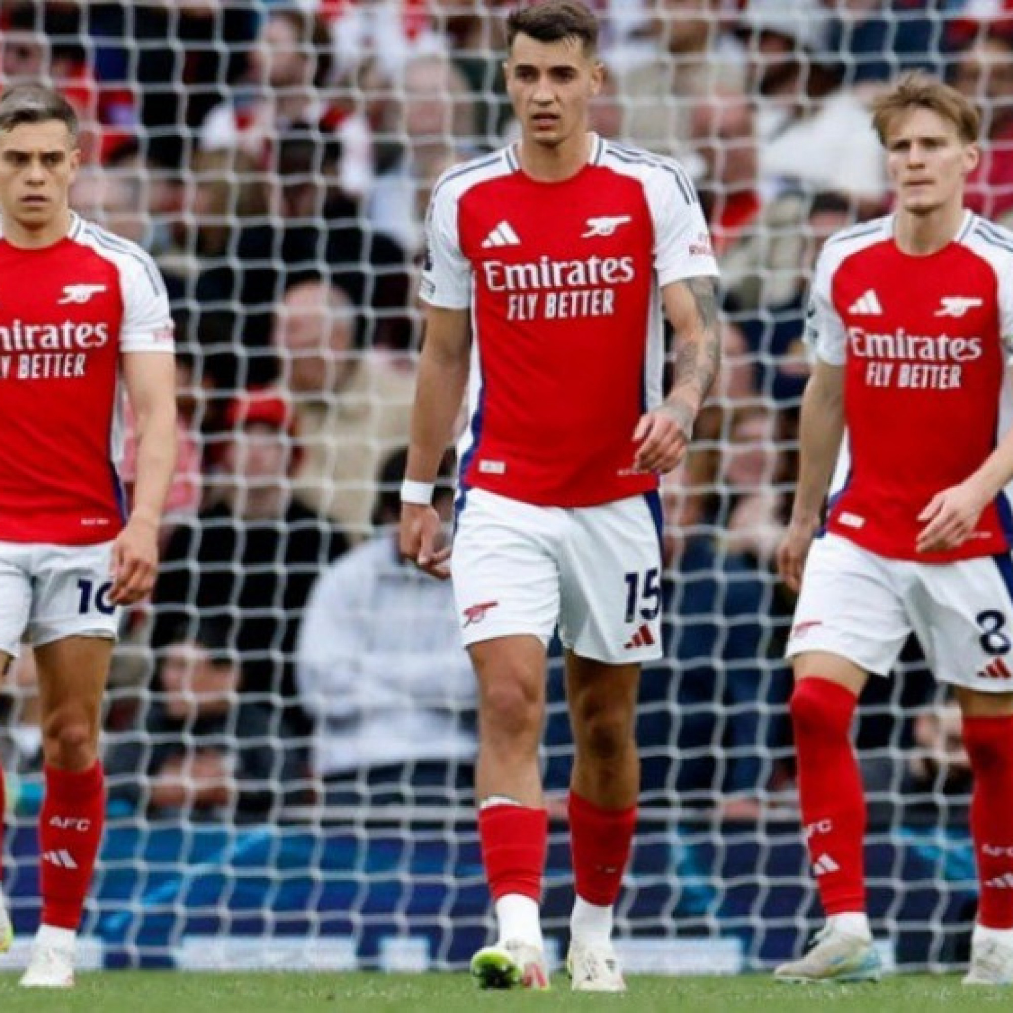  - Arsenal dễ bỏ ngôi á quân vì Cúp C1, các đội 100 điểm chờ khuấy đảo Ngoại hạng Anh (Clip 1 phút)