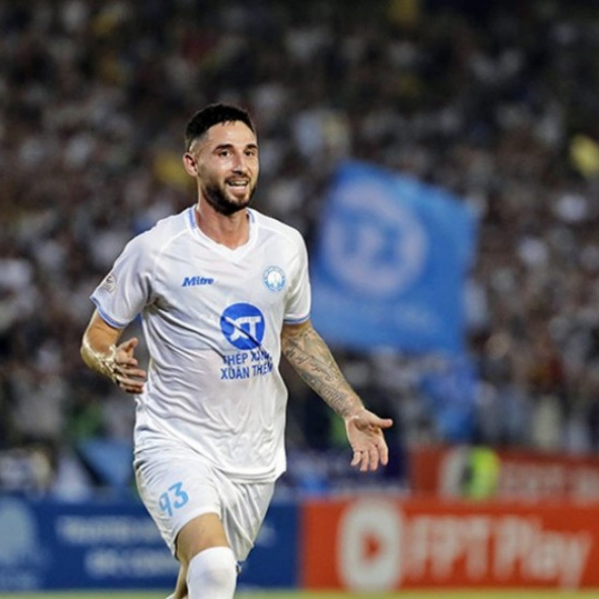  - Thắng “chung kết” V-League, HLV của Nam Định hết lời khen Kevin Phạm Ba