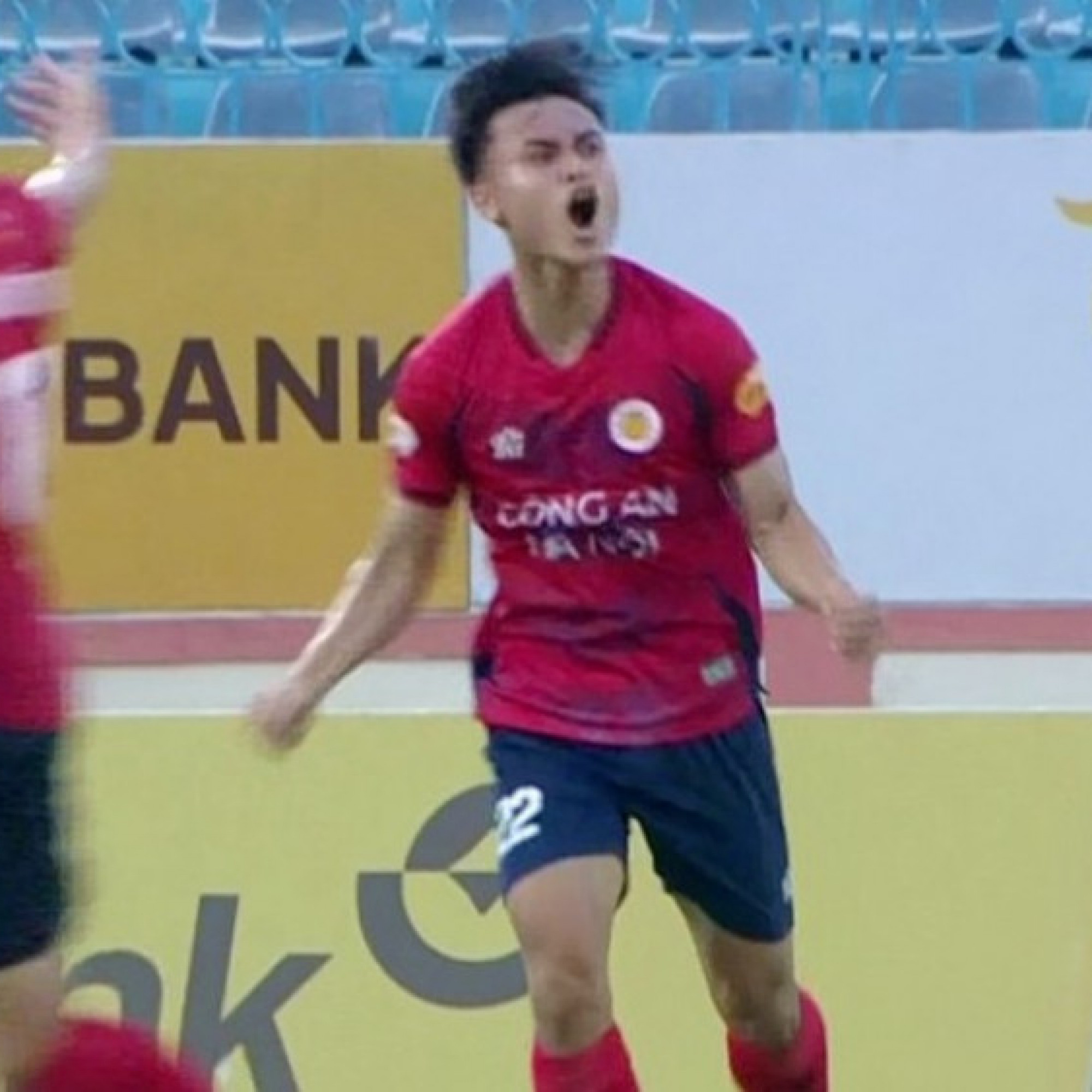  - Video bóng đá Quảng Nam - Công an Hà Nội: Phối hợp mở điểm (V-League)