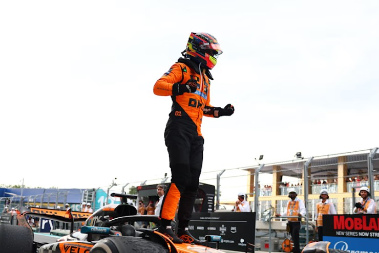 Đua xe F1, Miami GP: McLaren áp đảo, Piastri lại vượt mặt Verstappen - 1
