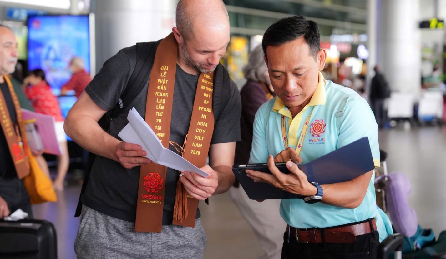TP.HCM đón cùng lúc 2.600 đại biểu quốc tế dự Đại lễ Vesak 2025 - 3