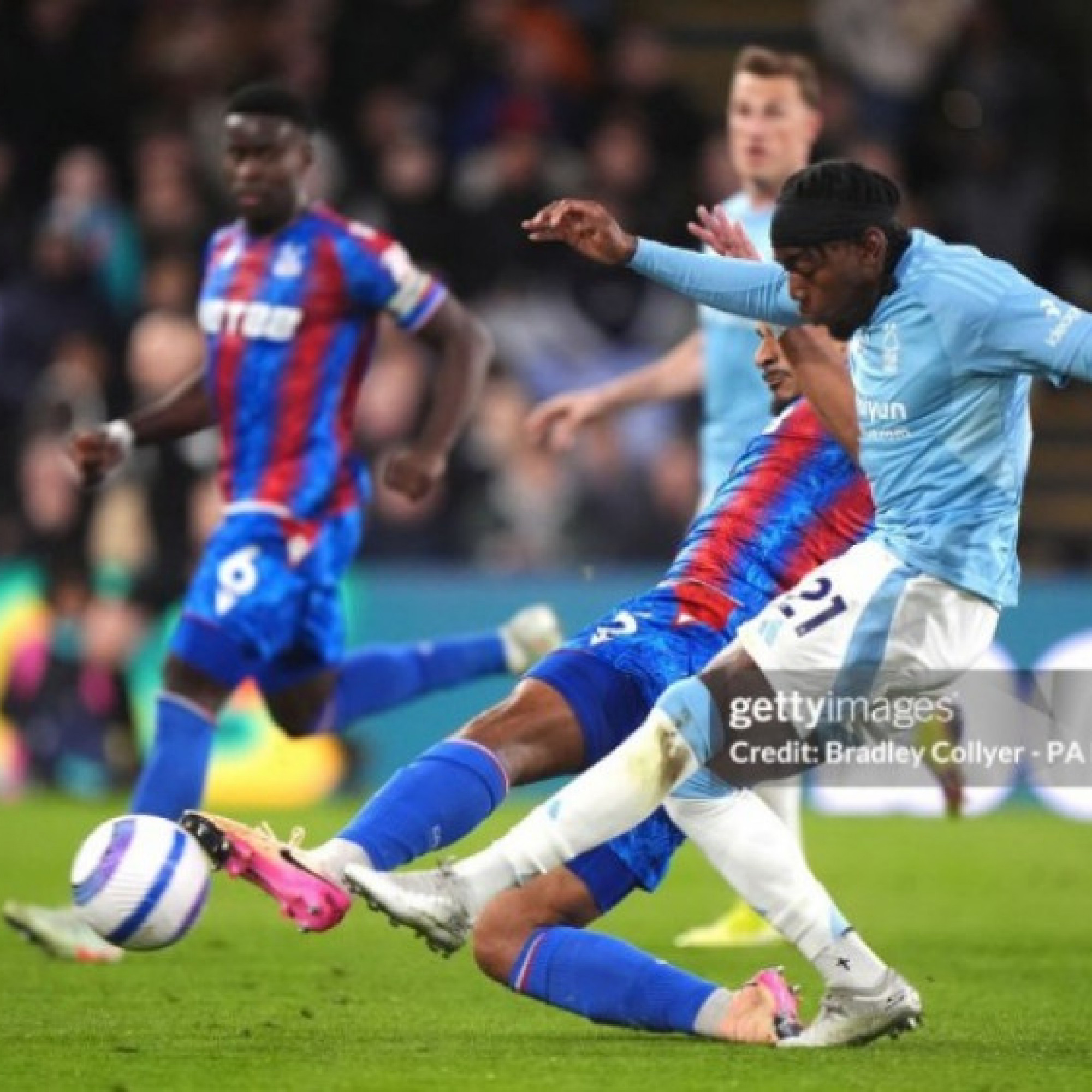  - Video bóng đá Crystal Palace - Nottingham Forest: Đôi công hấp dẫn (Ngoại hạng Anh)