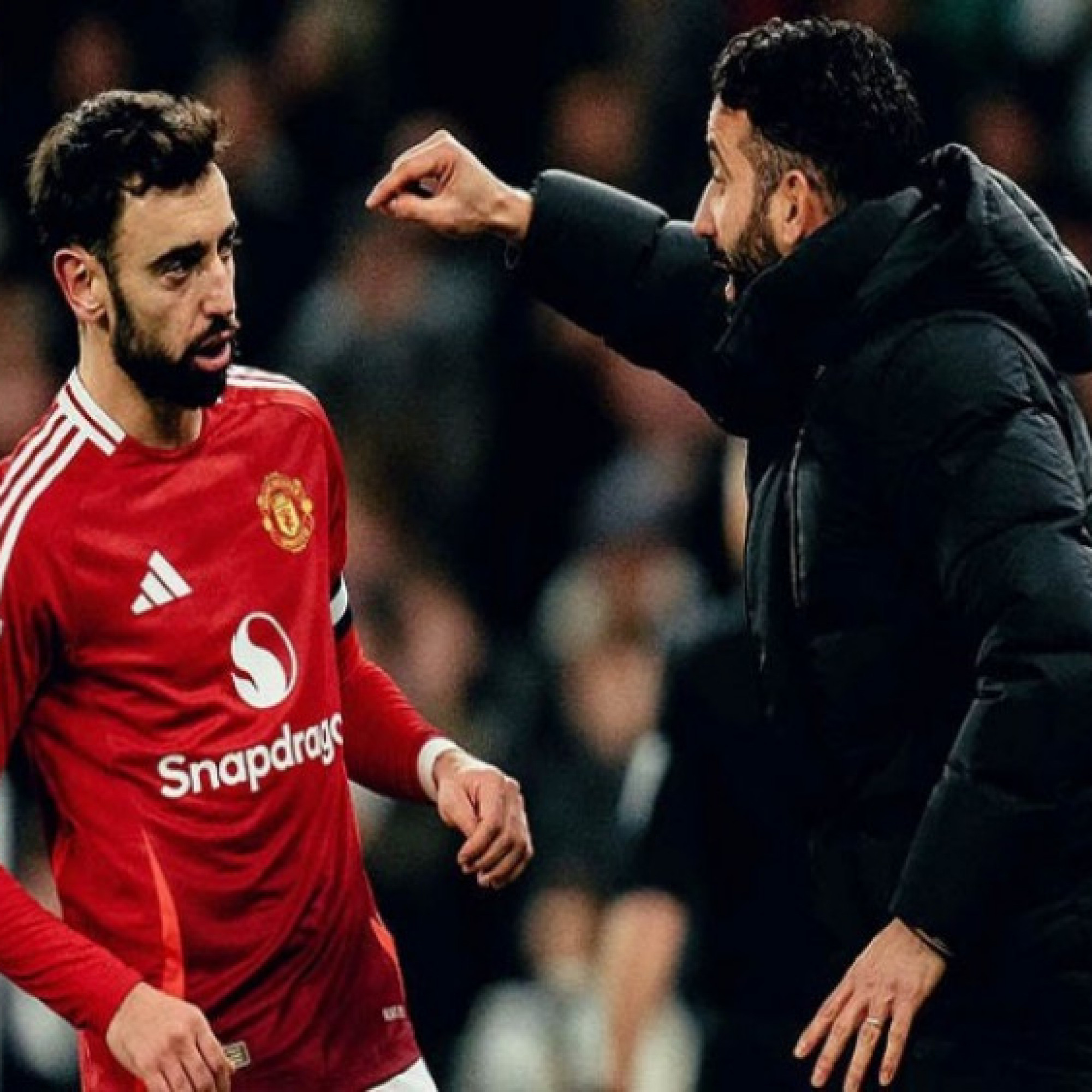  - Đại gia Al Hilal muốn mua đội trưởng Fernandes giá khủng, MU phản ứng ra sao?