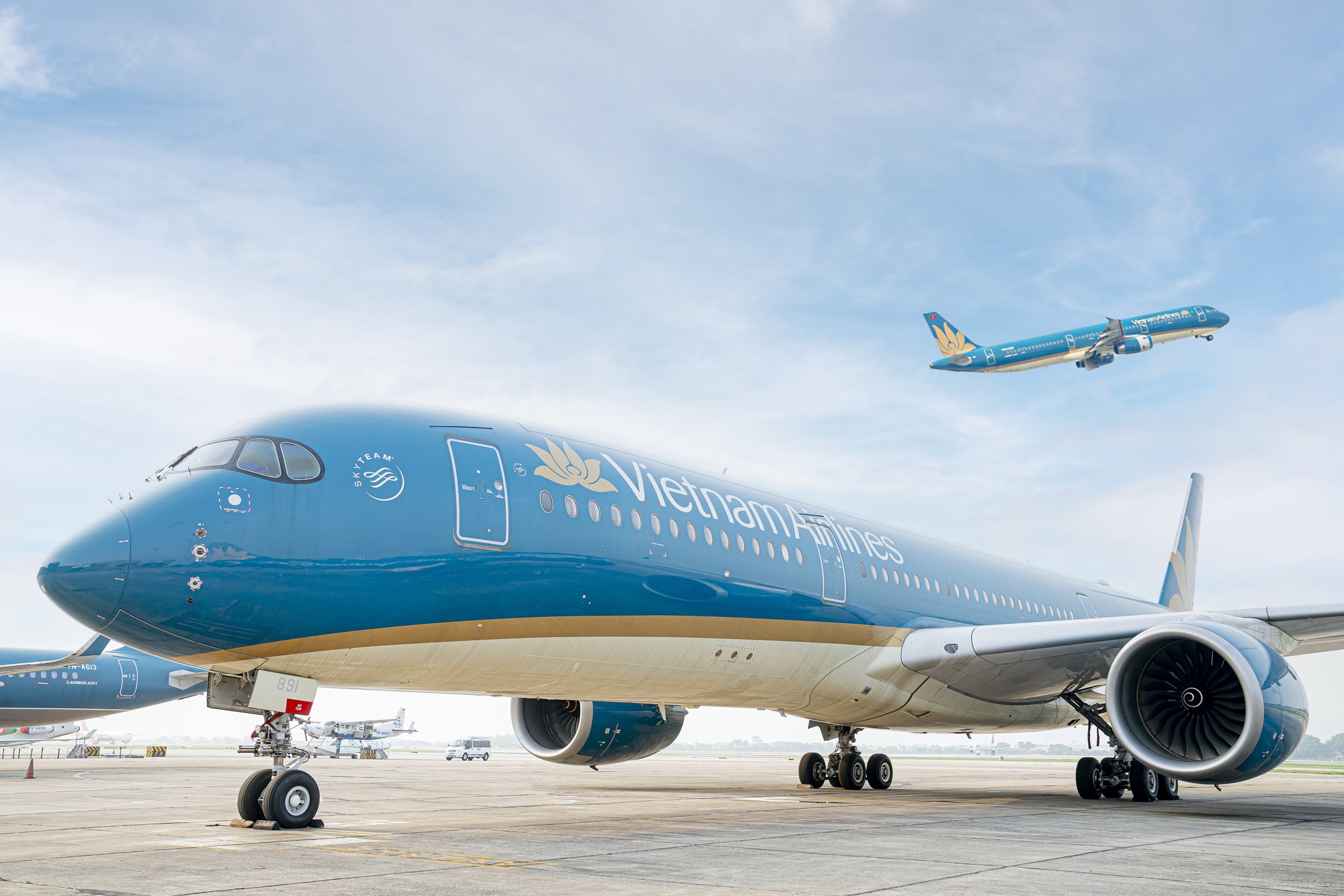 Vietnam Airlines công bố doanh thu vượt 30.000 tỷ nhờ khách quốc tế phục hồi mạnh, khách Nhật Bản tăng đột biến - 1