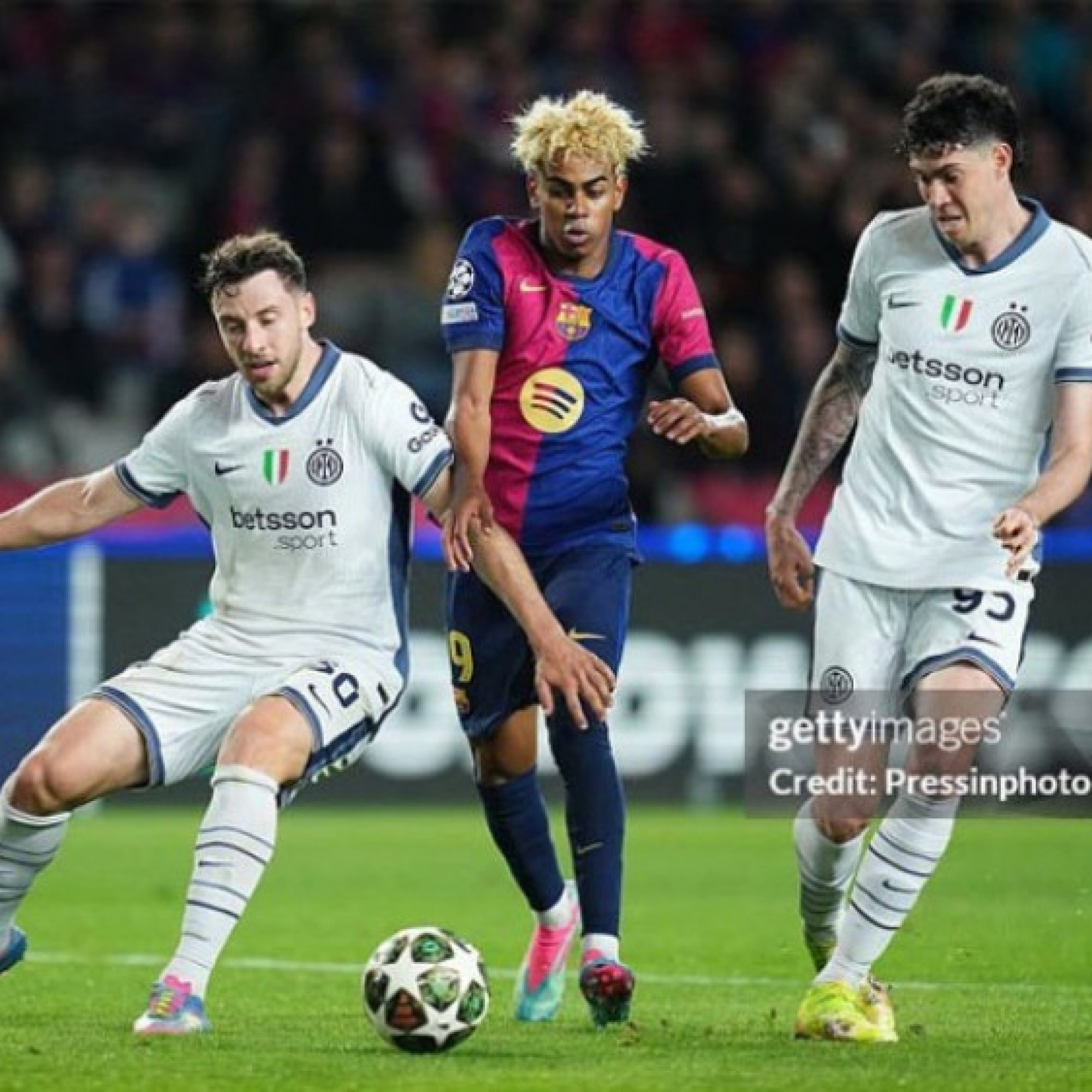  - Tình huống hot trận Inter Milan - Barcelona