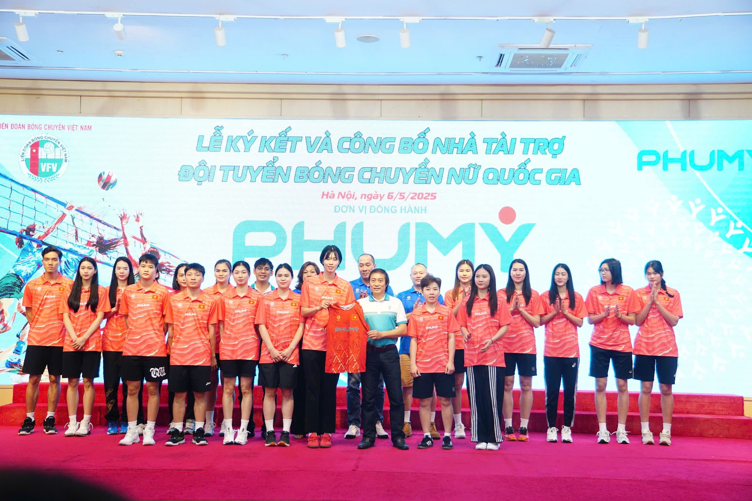 PHÚ MỸ - ĐƠN VỊ ĐỒNG HÀNH CÙNG ĐỘI TUYỂN BÓNG CHUYỀN NỮ VIỆT NAM - 1