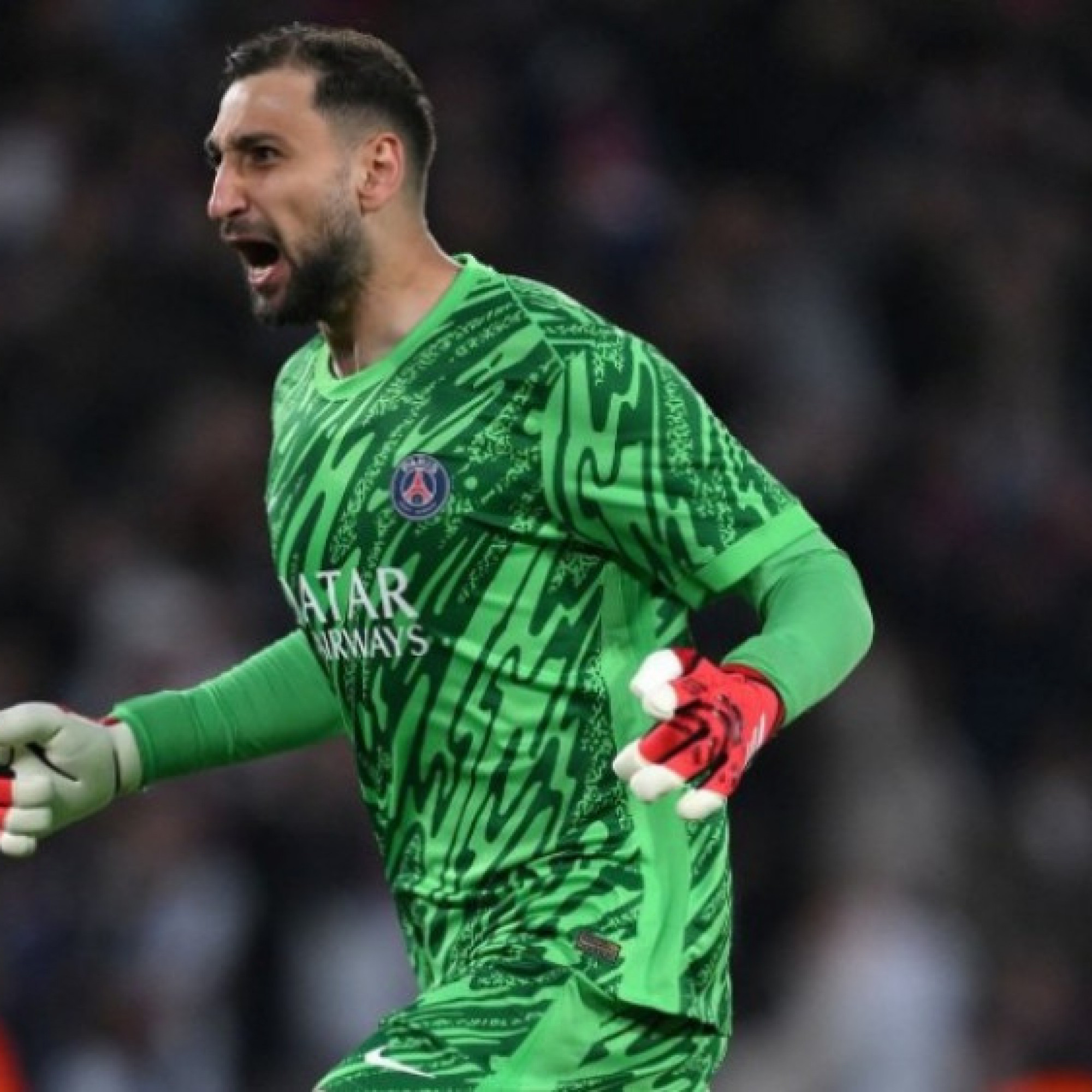  - "Siêu nhân" Donnarumma cứu thua xuất thần, Arsenal "phủ đầu" PSG bất thành