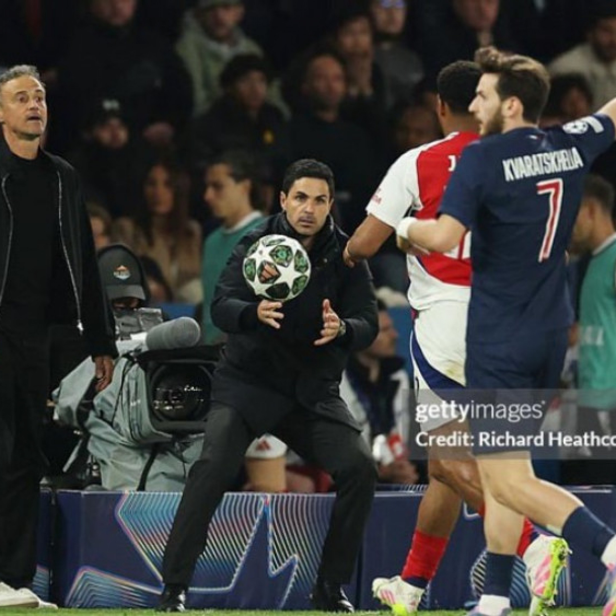  - Arteta tuyên bố Arsenal đá hay hơn PSG, Enrique thừa nhận vào chung kết Cúp C1 khó nhọc