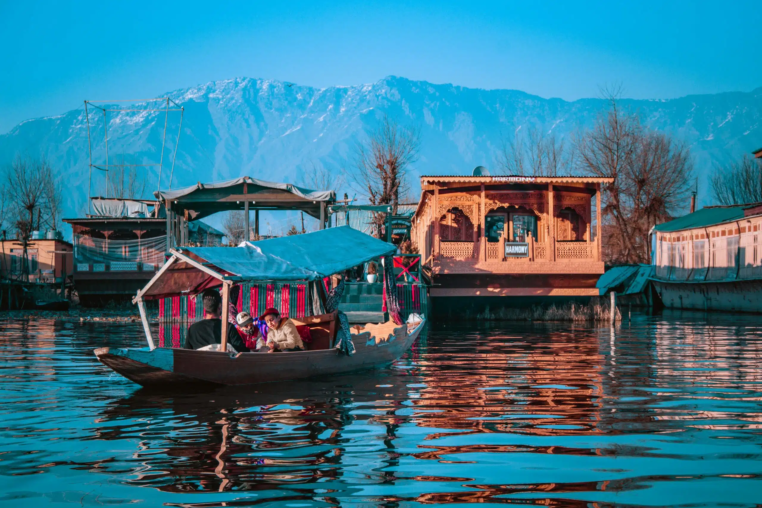 Kashmir: Hành trình ngược dòng lịch sử trên những "ngôi nhà biết kể chuyện" - 1