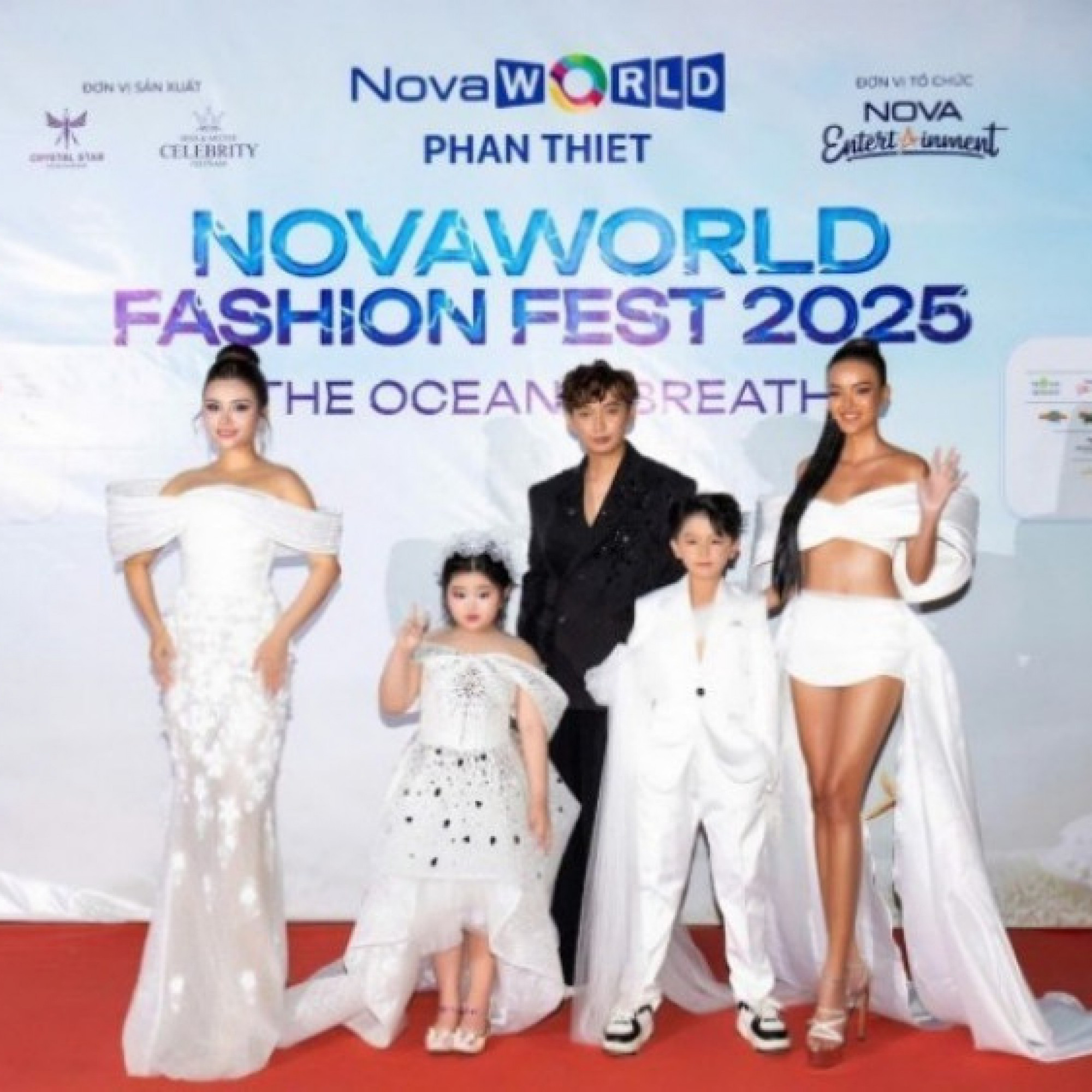  - Hoa hậu Võ Thị Thục Uyên góp mặt trong BST "Hừng Đông 2" mở màn NovaWorld Fashion Fest 2025