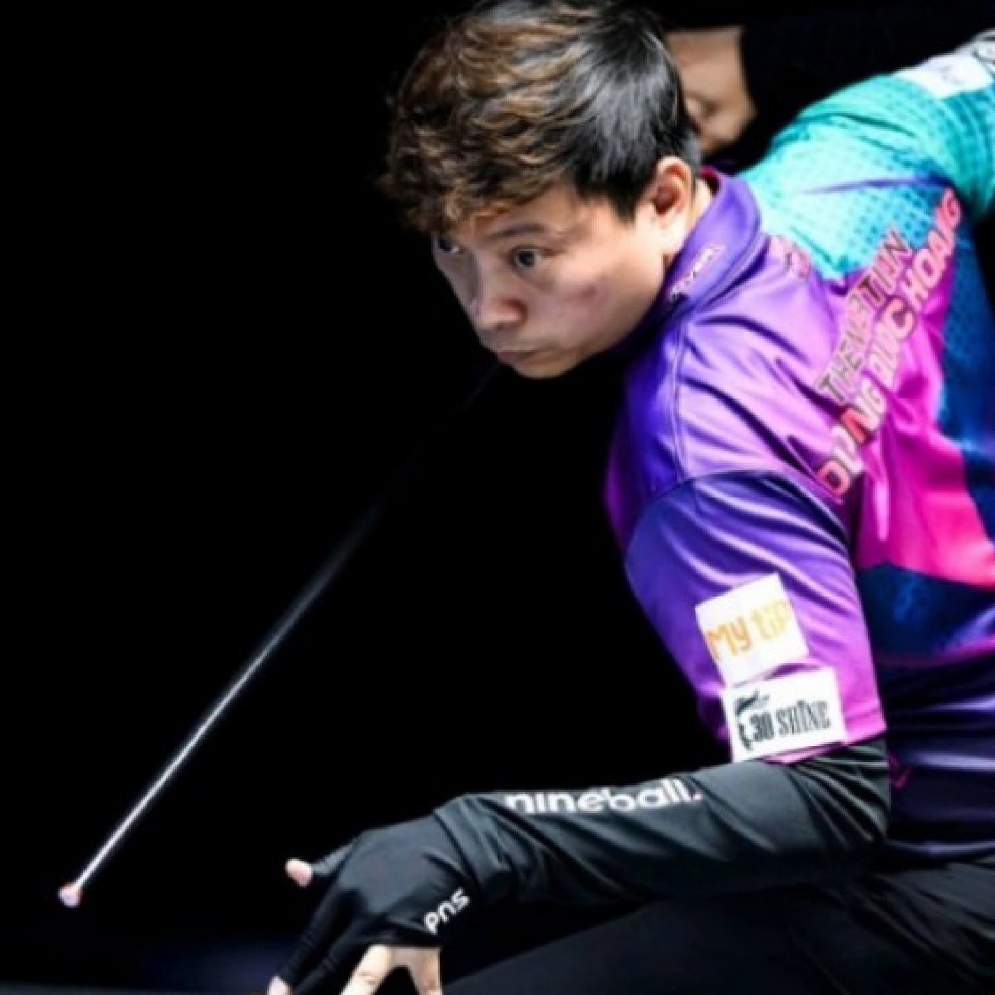  - Hoàng "Sao" và 2 tay cơ Việt Nam thắng "nghẹt thở", vào vòng knock-out UK Open