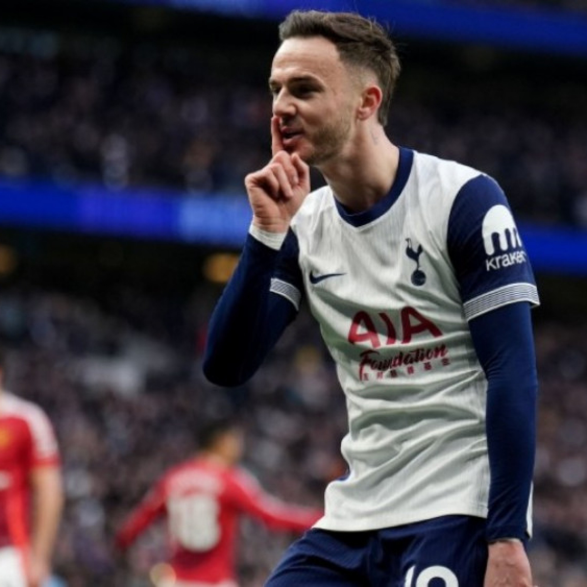  - MU đón tin vui trước chung kết Europa League: Tottenham mất "nhạc trưởng" Maddison