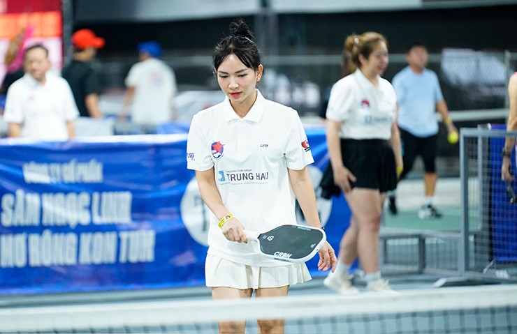 Hoa khôi Đặng Yến cùng dàn người đẹp so tài tại giải pickleball YBA HCM 2025 - 14