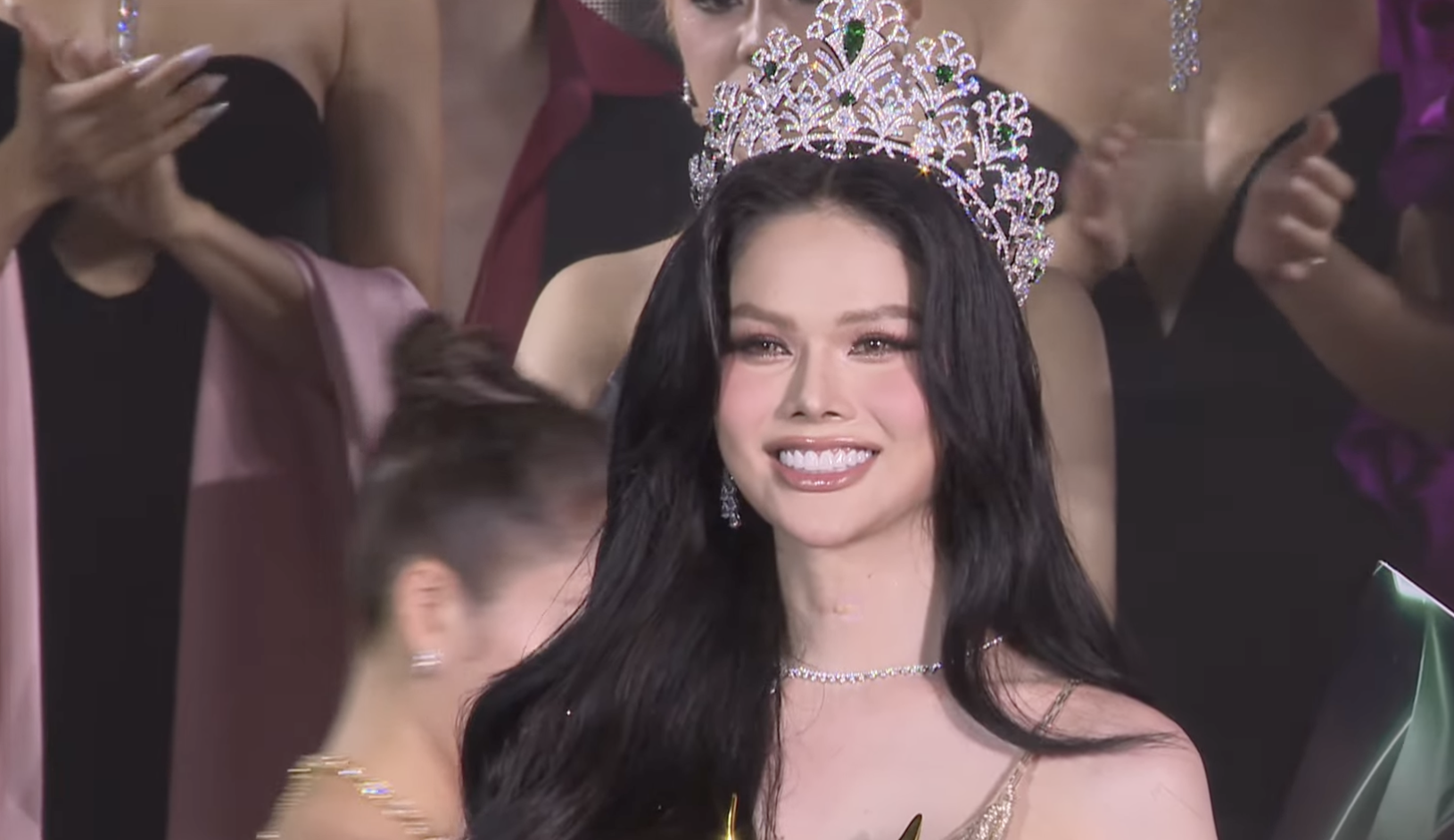 Profile ấn tượng của Hà Tâm Như vừa đăng quang Miss International Queen Vietnam 2025 - 1