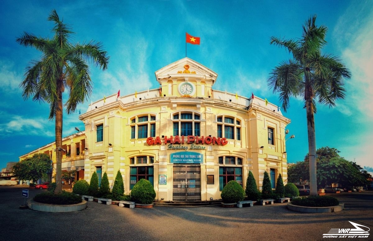 Đoàn tàu 'quý tộc' xuất phát từ 'điểm du lịch' ga Hải Phòng - 2
