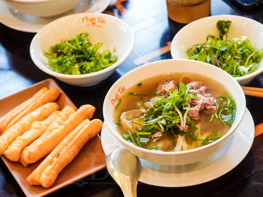 Có một Hà Thành xưa cũ, cổ kính giữa lòng Sài Gòn đô hội - 3
