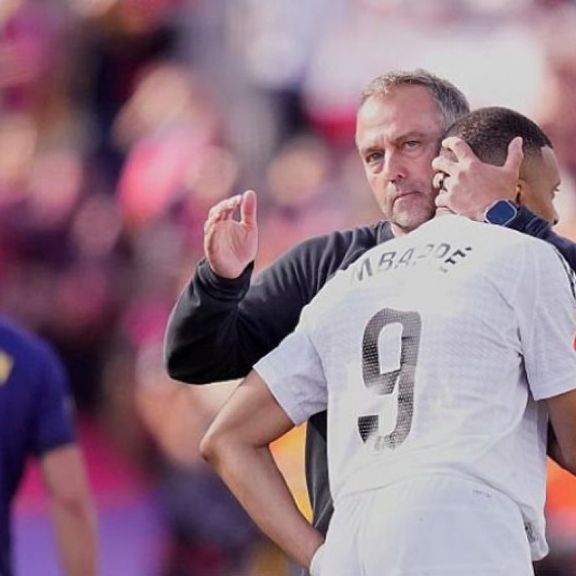 Mbappe ghi 3 bàn vào lưới Barca: Chiến tích như Messi, vượt Lewandowski đua vua phá lưới