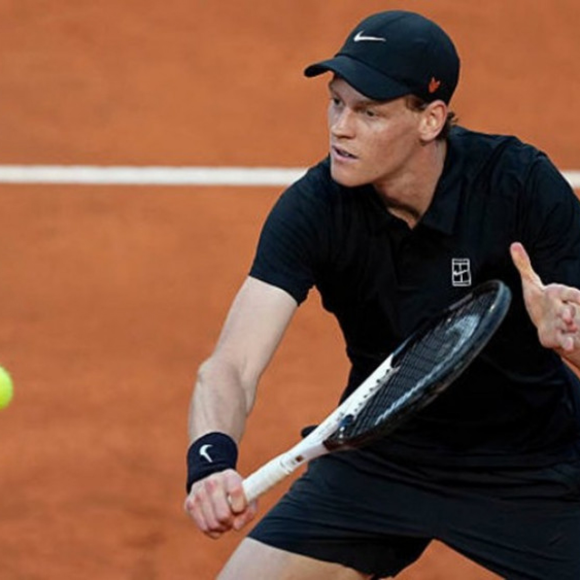  - Trực tiếp tennis Sinner - De Jong: Sinner tiếp đà toàn thắng (Rome Open)