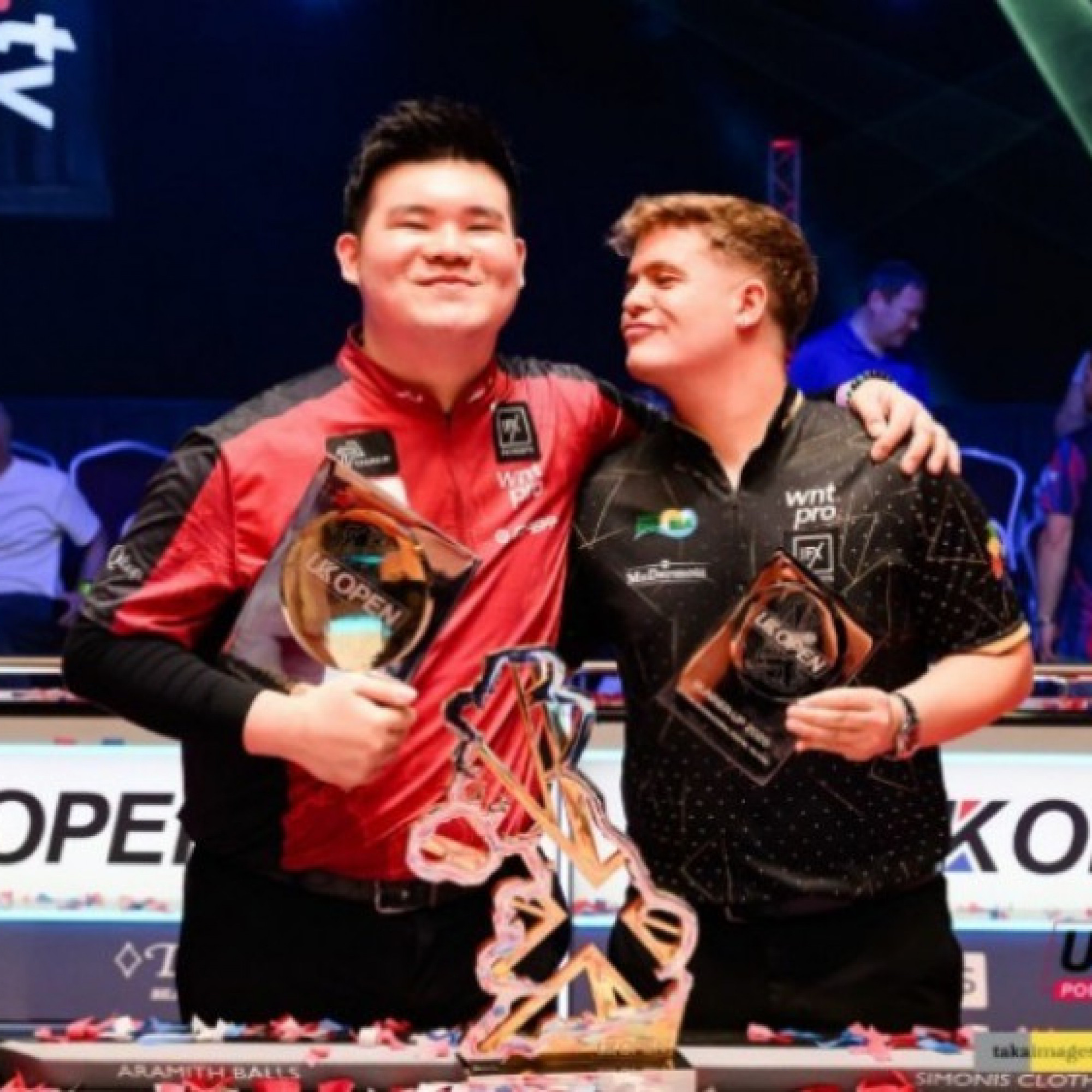  - SAO bi-a từ trận chung kết thua 0-11 đến chức vô địch UK Open thắng tưng bừng