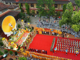 - Huế trang nghiêm cử hành Đại lễ Phật đản Phật lịch 2569