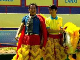  - Chuyến xe nhân ái: Nước mắt người mẹ bệnh tai biến và ước mơ của cậu bé hiếu thảo