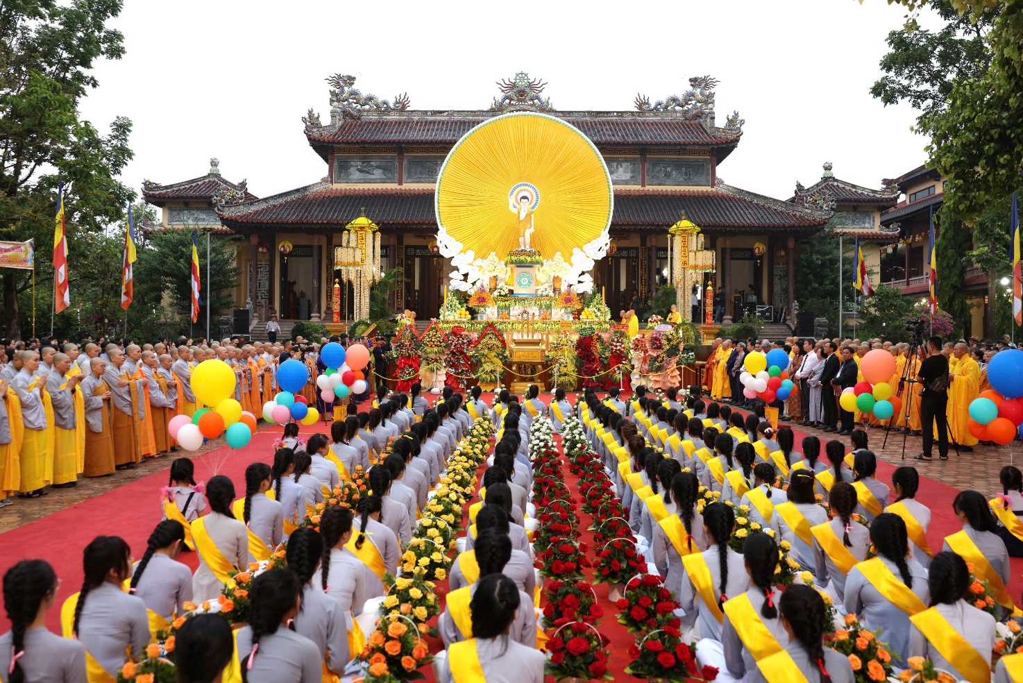 Huế trang nghiêm cử hành Đại lễ Phật đản Phật lịch 2569 - 2