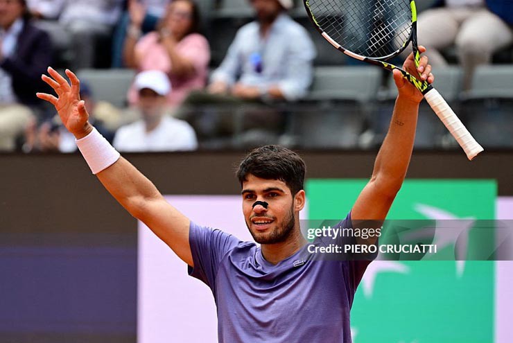 Nóng nhất thể thao sáng 14/5: Alcaraz vào tứ kết Rome Open, lập kỳ tích vượt Djokovic - 1